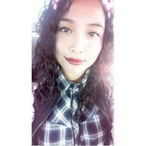 Meet your Posher, Karina